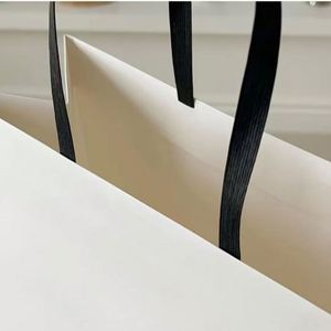 Sacs cadeaux en papier marbré de luxe en gros, avec logo personnalisé imprimé, en matériau kraft premium avec poignée en kraft - Product Image 5