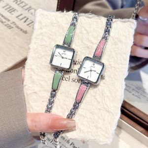 Reloj de Cuarzo para Mujer, Resistente al Agua, Esfera Cuadrada Pequeña, Brazalete de Lujo Ligero - Product Image 4