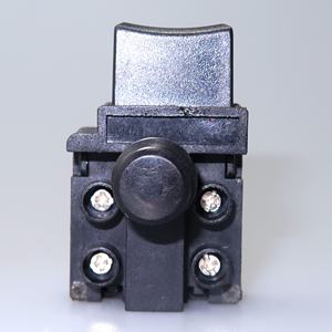 Interruptor de Protección de Rebloqueo para Motosierra 5016 FA4-8/2B 16A 250V para Motosierra de Tala - Product Image 1