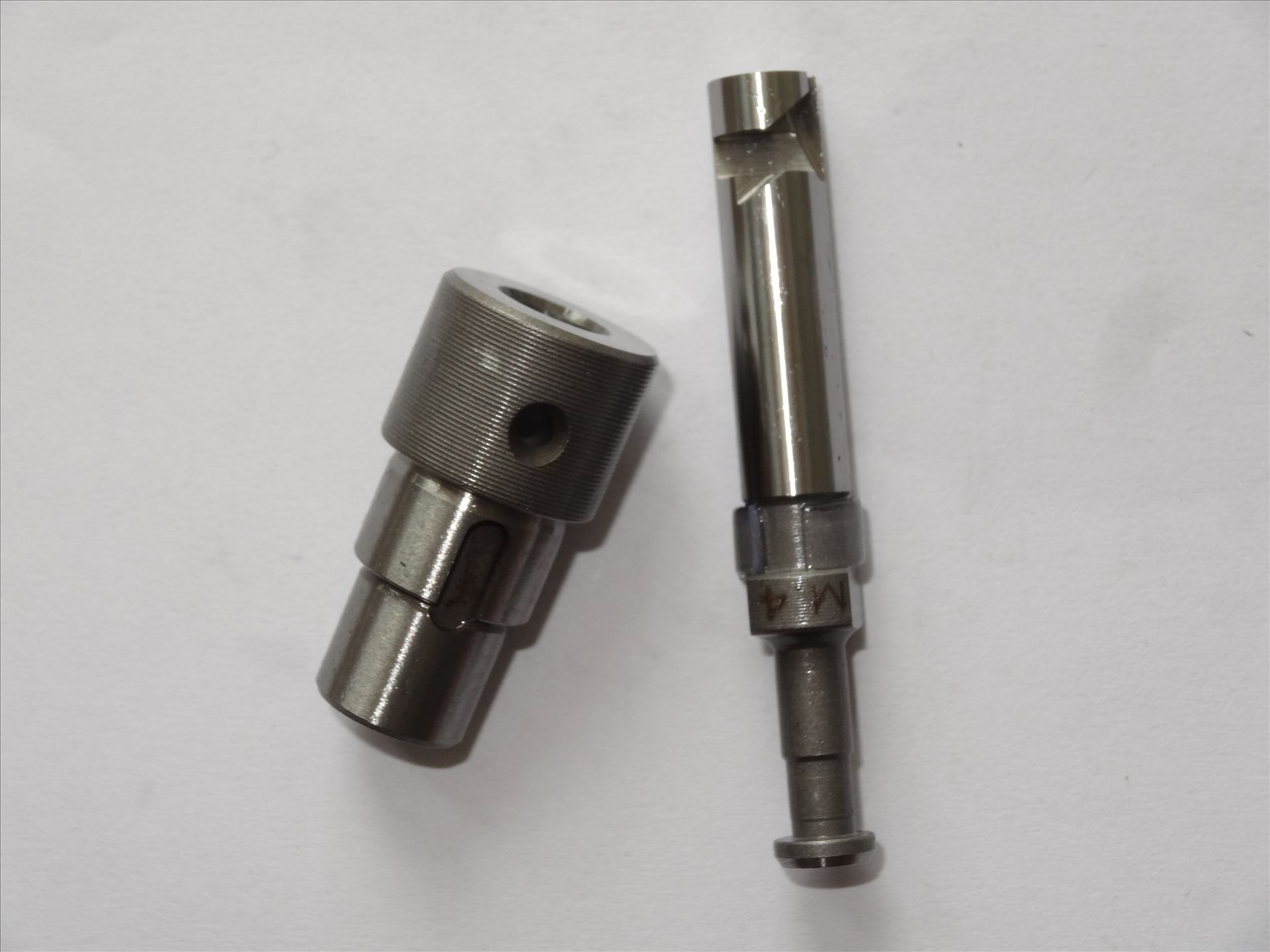 fuel pump barrel and plunger 1360 diesel engine plunger 1360 barrel assembly 1360