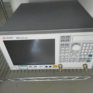 Agilent E5071C Ena เครื่องวิเคราะห์เครือข่าย2พอร์ต20 GHz ตัวเลือก2K5 unq 205g เครื่องวัดการสื่อสารใยแก้วนำแสงสีขาวสีเทา - Product Image 1