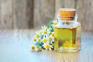 <span class=keywords><strong>Huile</strong></span> de Camomille Pure et Naturelle en Gros, Apaise et Calme la Peau, Idéale pour les Soins de la Peau et l'Aromathérapie à Domicile - Product Image 6