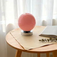 Lampe de table en verre teinté style Ins avec abat-jour sphérique, télécommande, lumière de nuit minimaliste pour chambre et salon