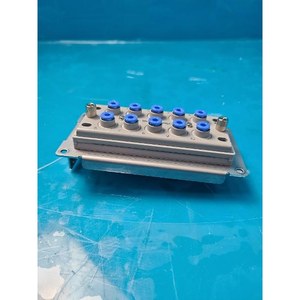 Prise de connexion rapide pneumatique SMC KK3S10-04 / 5/32, utilisée comme pièce détachée pour équipement semi-conducteur d'occasion - Product Image 3