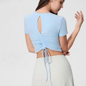 Camiseta de yoga corta para mujer con cordón en la espalda, fruncido, manga corta, abertura tipo llave, de secado rápido, transpirable, para entrenamiento, venta al por mayor - Product Image 1
