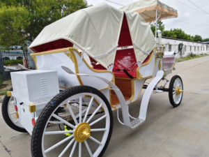 Carruaje Clásico Retro Negro Romántico para Paseos Turísticos, Bodas y <span class=keywords><strong>Excursiones</strong></span> en el Parque - Product Image 2