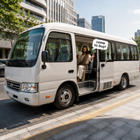 Toyota Coaster Minibus d'occasion Diesel Conduite à Gauche Bus de Luxe pour Navettes Hôtelières et Accueil d'Affaires