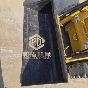 Chargeuse sur pneus CAT 246D d'occasion, moteur d'origine en bon état, peu d'heures de fonctionnement. Mini-chargeuse sur pneus Cat 246C - Product Image 3