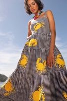 Nouvelle robe longue à bretelles plissée brodée à large ourlet pour les vacances à la plage
