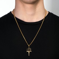 Merryshine Collier à pendentif classique Normcore Neptune Trident en acier inoxydable pour hommes en or 18 carats sous vide hip-hop