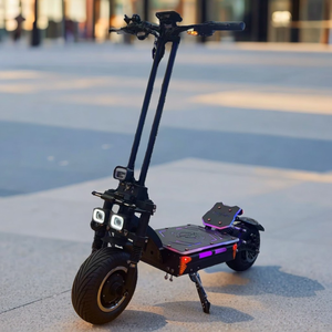 Trottinette électrique longue portée pour adultes, 13 pouces, charge maximale 200 kg, moteur sans balais tout-terrain, batterie lithium 50 Ah, 72 V - Product Image 1