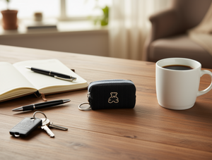 Petite bourse octogonale Little Bear avec fermeture éclair, mini porte-monnaie unisexe avec porte-clés pour ranger les pièces de monnaie, en cuir synthétique microfibre - Product Image 2