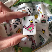 Tuiles de Mahjong américaines en acrylique personnalisées Hansail OEM et table – Portables, durables, pour 2 à 4 joueurs, style contemporain de luxe, tendance aux États-Unis