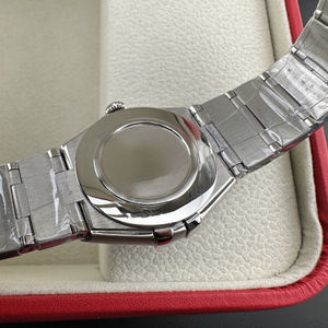 Elaborado con Gran Cuidado, este Reloj Clásico Está Diseñado para que Puedas Desempeñar tus Deberes Profesionales con Facilidad - Product Image 4