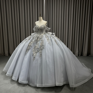 Robe de Quinceañera moderne Lsmc115, style princesse, gris bleu Mexique, avec taille naturelle, appliques et traîne chapelle - Product Image 4