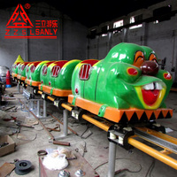 Manège de train sur rail Caterpillar Wacky Worm moderne, équipement de parc d'attractions, mini-étape de montagnes russes pour enfants pour jardin