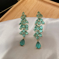 Boucles d'oreilles pampilles en cristal pour femmes, bijoux de luxe à la mode, en forme de diamant, feuille verte, glands longs en cristal