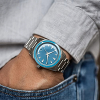 Fabricant de montres personnalisées OEM avec logo, mouvement Miyota 9015, lunette en céramique, acier inoxydable 316L, luminescence BGW9, montre-bracelet 38 mm.