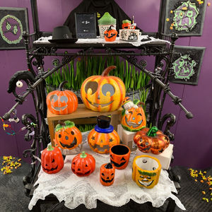 Mug à café personnalisé en céramique peint à la main, cadeau d'affaires créatif, motifs 3D en relief de chat, citrouille, fantôme, sorcière, monstre, personnalisé - Product Image 1