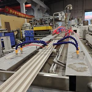 Pannello murale decorativo in PVC estrusione WPC 3D rivestimento murale che fa la macchina - Product Image 5