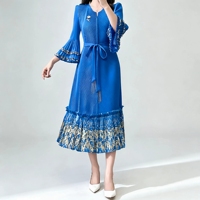 Robe plissée Miyake pour femme, décontractée, longueur cheville, avec ceinture à volants et pompons, manches trompette, motif feuille d'or, vente en gros