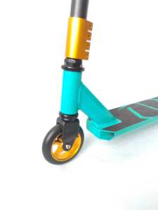 <span class=keywords><strong>Trottinette</strong></span> cascadeuse à <span class=keywords><strong>2</strong></span> roues Usine Prix bon marché <span class=keywords><strong>Trottinette</strong></span> cascadeuse solide pour adulte Sports d'extérieur <span class=keywords><strong>Trottinette</strong></span> à pied - Product Image 4