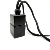 Diffuseur d'huiles essentielles pour voiture, vide, à suspendre, avec bouchon à vis, 8 ml, noir, carré, en verre épais, parfum d'aromathérapie
