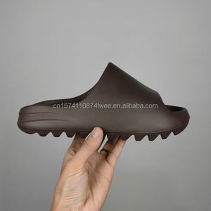 Chaussons pour hommes de haute qualité, antidérapants, légers, respirants, avec empeigne en EVA, impression 3D, bout épais, toutes saisons - Product Image 4