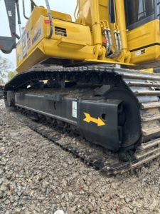 Las excavadoras de tamaño mediano Komatsu PC220,PC200,PC210, con capacidades de 22 toneladas, 20 toneladas y 21 toneladas, se utilizan para proyectos de infraestructura. - Product Image 6