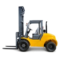 Dizel veya Elektrikli Arazi Forklifti 3 Ton 4x4 Arazi Forklifti Tarım Alanlarında Kullanım İçin Titreşim Önleyici Şasiye Sahip