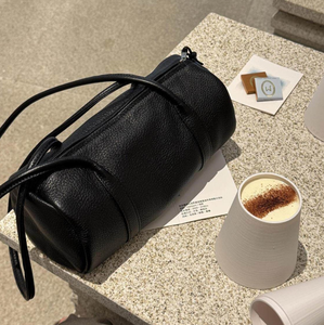 Bolso de Hombro/Bandolera Negro de Moda, Portátil, de PU Texturizado, con Correa Única y Cierre de Cremallera para Viajes Diarios - Product Image 4