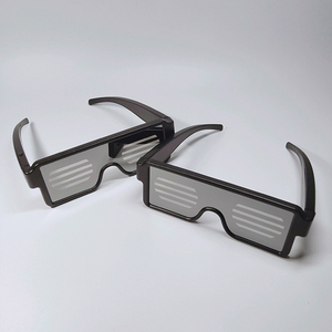 Gafas LED Mágicas con Luz de Colores, Recargables por USB, con Pantalla LED para Mostrar Mensajes, Gafas con Obturador Luminoso para Festivales, Fiestas Rave y Cumpleaños - Product Image 6