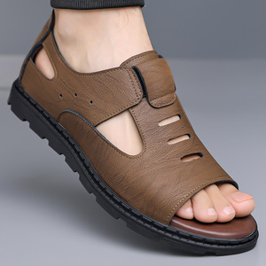Sandales plates en cuir véritable pour hommes, à bout ouvert, avec fermeture auto-agrippante, décontractées, respirantes, semelle extérieure en caoutchouc, couleur unie, pour l'extérieur - Product Image 1