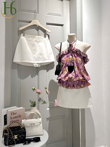 Ensemble 2 pièces short et haut en mousseline florale à volants, col licou, fabriqué au Vietnam, mélange de coton respirant, service OEM pour femmes - Product Image 4