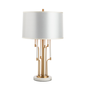 Lámparas de Escritorio Únicas de Última Moda en Dorado con Pantalla, en Venta - Product Image 2