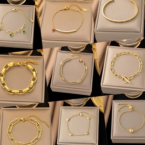 Pulsera de Cadena de Acero Inoxidable Dorado a la Moda - Pulsera Elegante, Simple, Única y Versátil para Mujer - Product Image 2