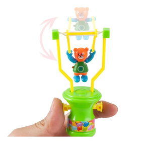 Dulces al por mayor: Juguete de caramelo con forma de mono columpio, el favorito de los niños, con dulces y golosinas - Product Image 2