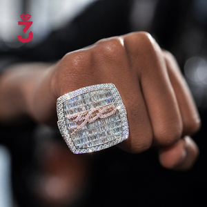 Anillo de Campeonato Personalizado con Letras 3D <span class=keywords><strong>en</strong></span> Plata de Ley S925 Chapada <span class=keywords><strong>en</strong></span> <span class=keywords><strong>Oro</strong></span> Blanco con Moissanita, Estilo Hip Hop - Product Image 2