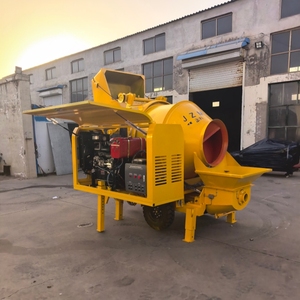 Dieselbetriebene Betonpumpe: Eine Baumaschine zum Transportieren von Beton im Hausbau Betonmischer-Pumpe - Product Image 4