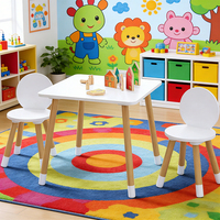 Table et chaises d'activités pour tout-petits en bois massif avec rangement, table d'apprentissage et de jeu pour enfants avec chaises à dossier pour enfants d'âge préscolaire
