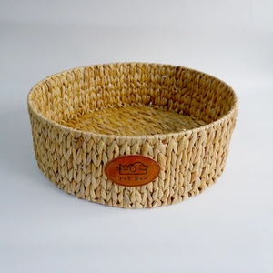 Lit pour animaux de compagnie en jacinthe d'eau naturelle tissée à la main durable espace de repos d'été frais pour chats et chiens dans une cage ou un panier - Product Image 2