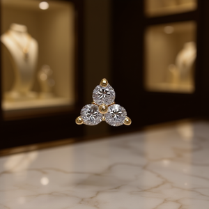 Orecchini a Perno E3926 in Oro Bianco con Zirconi Rotondi, Design a Fiore con Incastonatura a Griffe, Gioielli Classici da Donna - Product Image 2