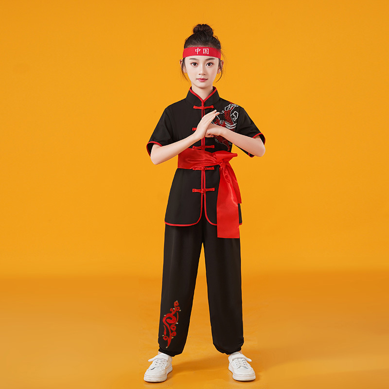 Maglia nera a maniche lunghe