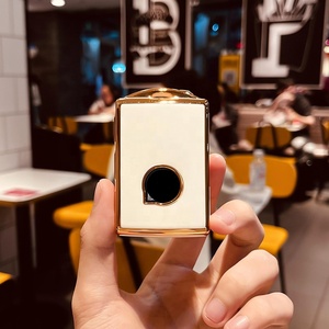 Pour Volvo S60 S90 XC40 XC60 XC90 <span class=keywords><strong>V60</strong></span> V90 T5 T6 <span class=keywords><strong>T8</strong></span> Polestar 1 Polestar 2 Housse de protection en TPU pour clé de voiture à distance Vente en gros - Product Image 2