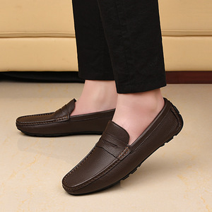 Chaussures décontractées pour hommes de style coréen, nouvelle tendance transfrontalière, chaussures à enfiler respirantes <span class=keywords><strong>antidérapantes</strong></span> en cuir véritable - Product Image 3