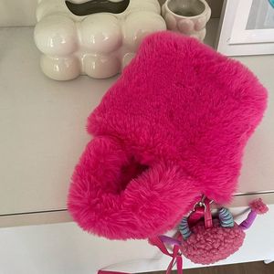 Bolso de Peluche con Forma de Monstruo, Color Rojo Rosa, con Cierre Magnético, para Uso Diario - Product Image 5