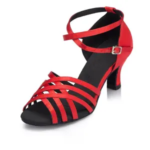 L124 атласного материала красного цвета не завязывается с каблук высотой 7 см верхняя модная обувь латиноамериканских танцев; Женская танцевальная обувь; Оптовая продажа