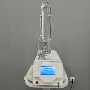 Machine à laser fractionné au CO2 pour le traitement de l'acné, l'élimination des cicatrices et des rides, et le raffermissement de la peau, machine à graver au laser CO2, beauté - Product Image 1