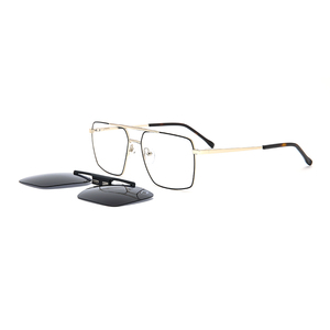 Commercio all'ingrosso della fabbrica di <span class=keywords><strong>occhiali</strong></span> <span class=keywords><strong>da</strong></span> sole rettangolari <span class=keywords><strong>con</strong></span> <span class=keywords><strong>Clip</strong></span> magnetica prescrizione polarizzata magnete <span class=keywords><strong>occhiali</strong></span> <span class=keywords><strong>da</strong></span> sole personalizzati ODM/OEM opzioni - Product Image 2