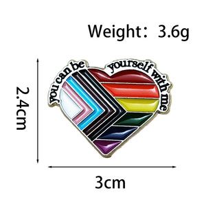 Spilla Creativa LGBTQ a Forma di Cuore 'Tu Puoi Essere Tu Stesso con Me' Arcobaleno Pride Progressivo, Accessorio Distintivo per PRIDE - Product Image 4